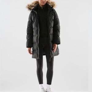 Aritzia The Powder Parka™ - Coldstop
